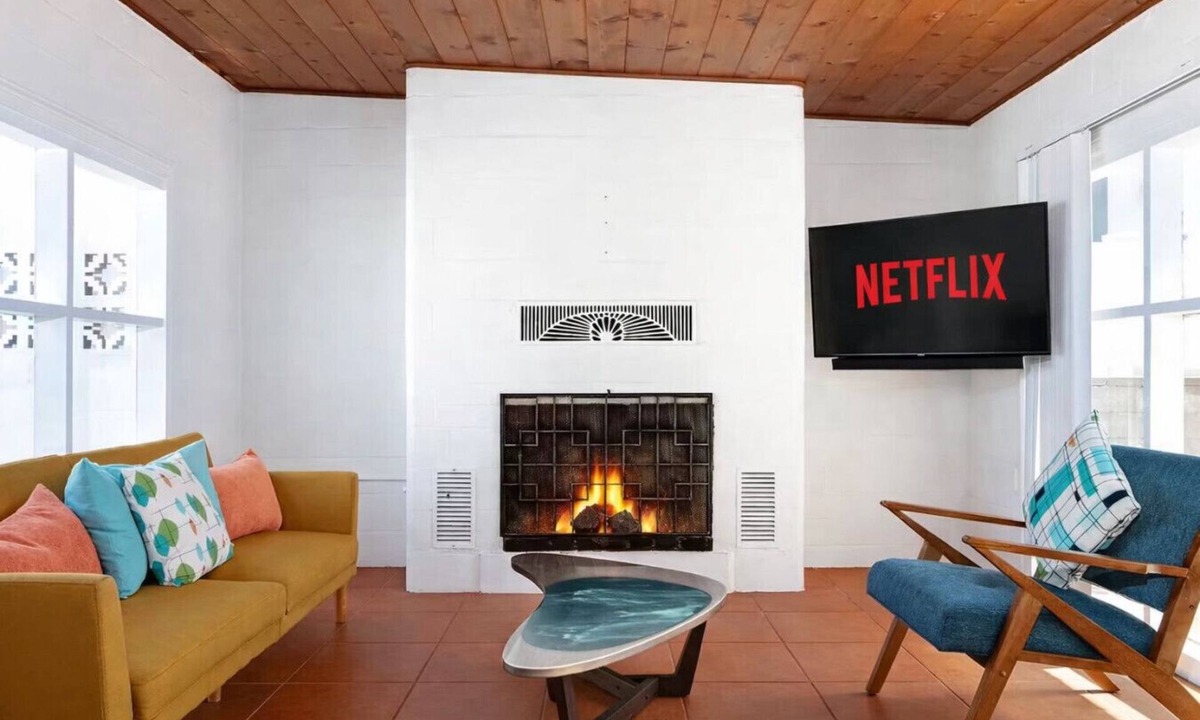 Hollywood Beach House | Hollywood Beachside Bungalow - Cute Mid-Century Style