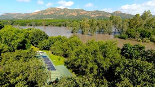 Vredefort Ski Chalet | Honeypot Fly Fishing Eco Chalet