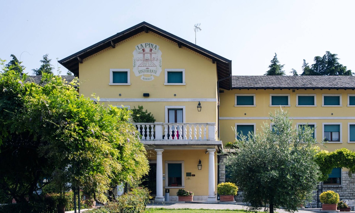 Rezzato Hotel | Hotel La Pina