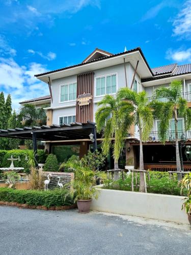 Suphan Buri Hotel | Hotela Boutique Resort
