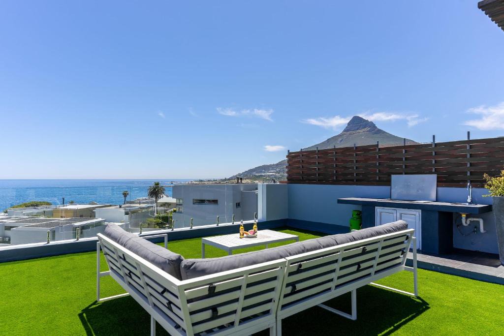 Camps Bay House | Houghton Villa Camps Bay - 5 min walk to beach