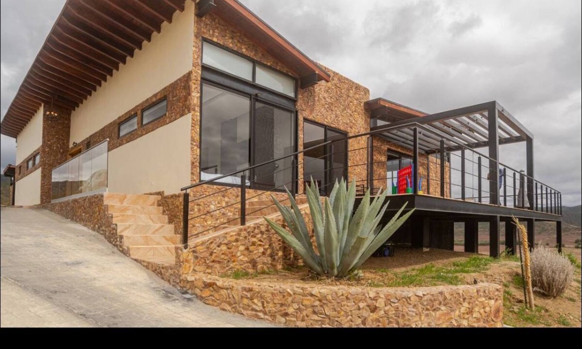 San Antonio de las Minas House | HOUSE FOR 10 PEOPLE in valle de guadalupe VIÑA VISTA