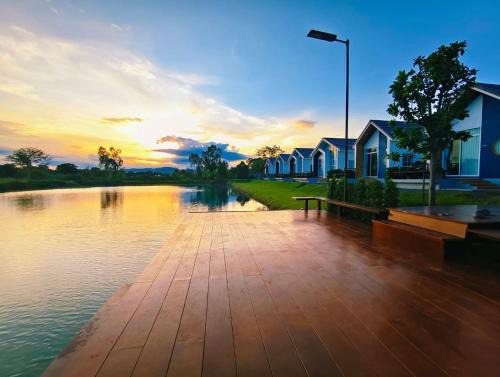 Wichian Buri Resort | Hug Home Resort Wichianburi ฮักโฮม รีสอร์ท วิเชียรบุรี
