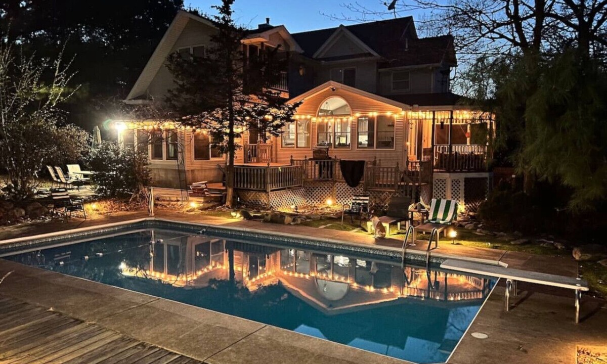 Cresco House | Huge Poconos Retreat with a Hot Tub a Heated Pool and close to hiking