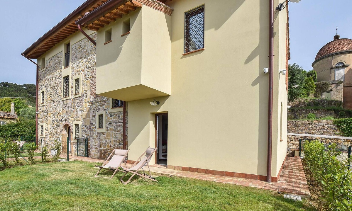 Cascine-La Croce House | Il Borgo di Badia-La Camelia