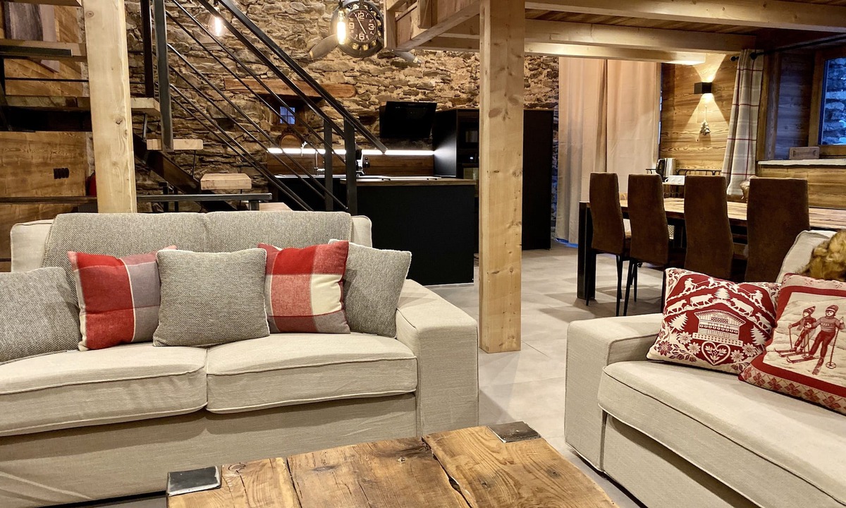Les Brevieres House | Individual chalet la grange very close to the slopes