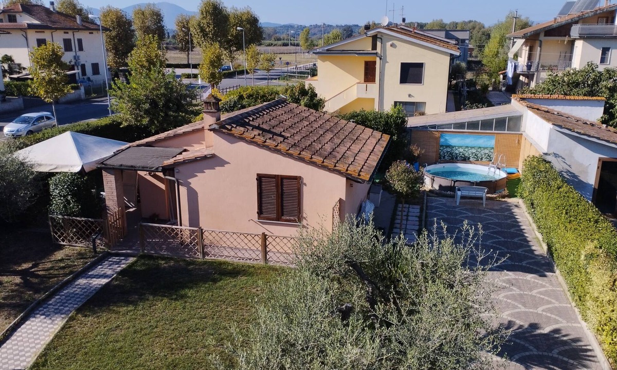 Montopoli in Val d'Arno Cottage | Intimate and cozy cottage with garden and whirlpool for exclusive use.