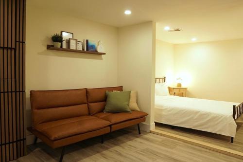 Ionview House | ION House - Near Shopping Kennedy Station Easy Transit Downtown