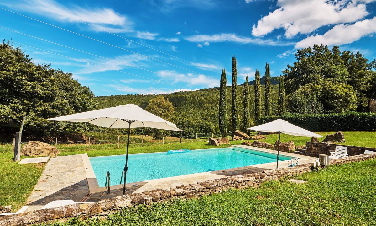 Castelnuovo di Val di Cecina House | Alloro, traditional farmhouse with pool, relax and enjoy the Tuscan countryside