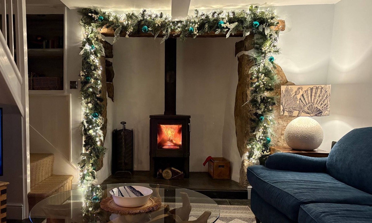 Mousehole Cottage | Keigwin Cottage - a cottage that sleeps 4 guests in 2 bedrooms