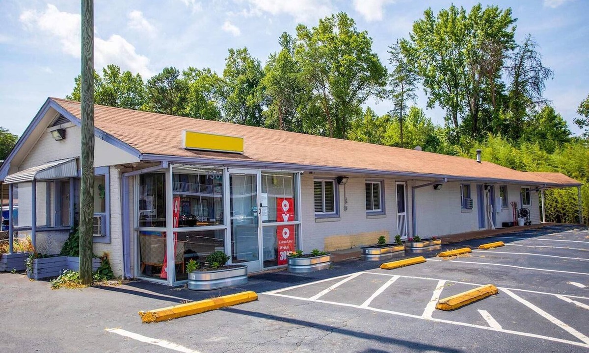 Kernersville Apartment | Kernersville NC|King Bed