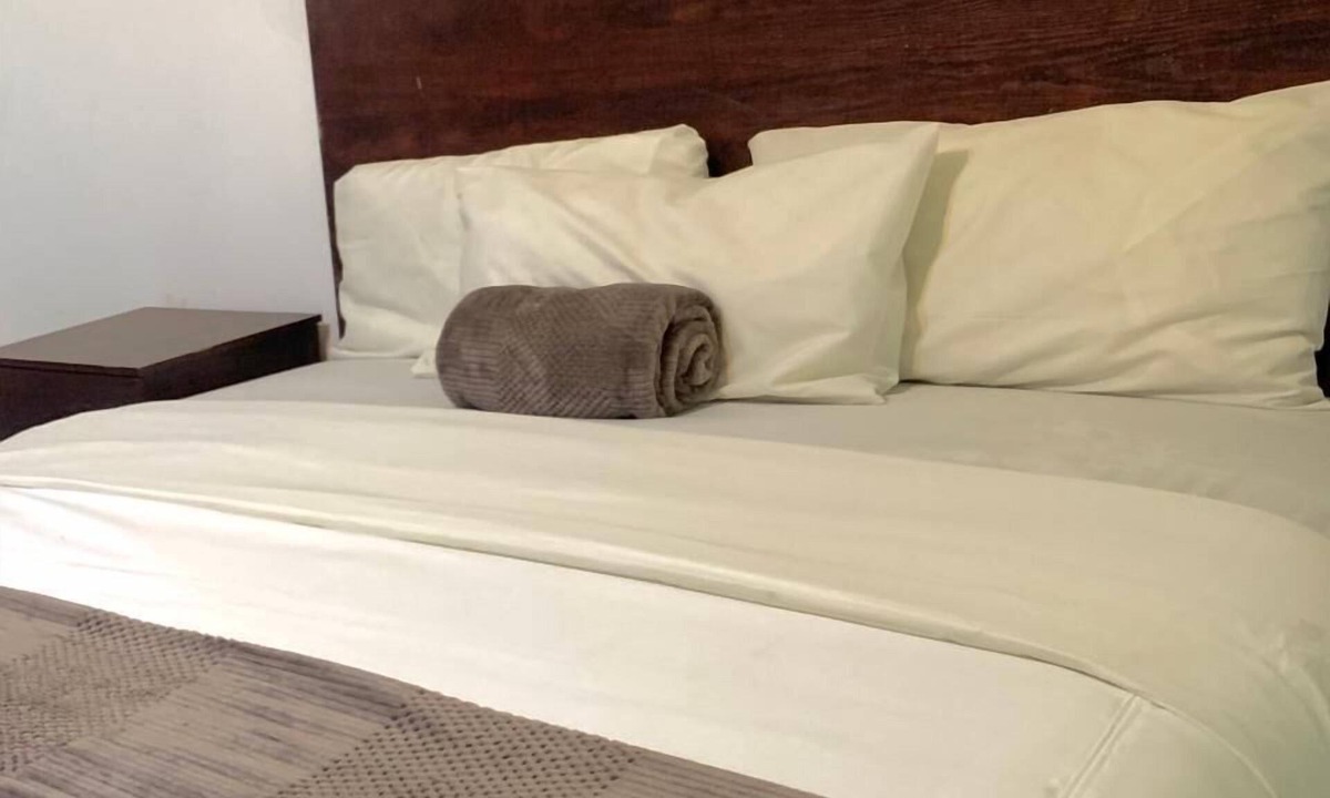 Muckleneuk House | Khayamnandi Leisure Suites