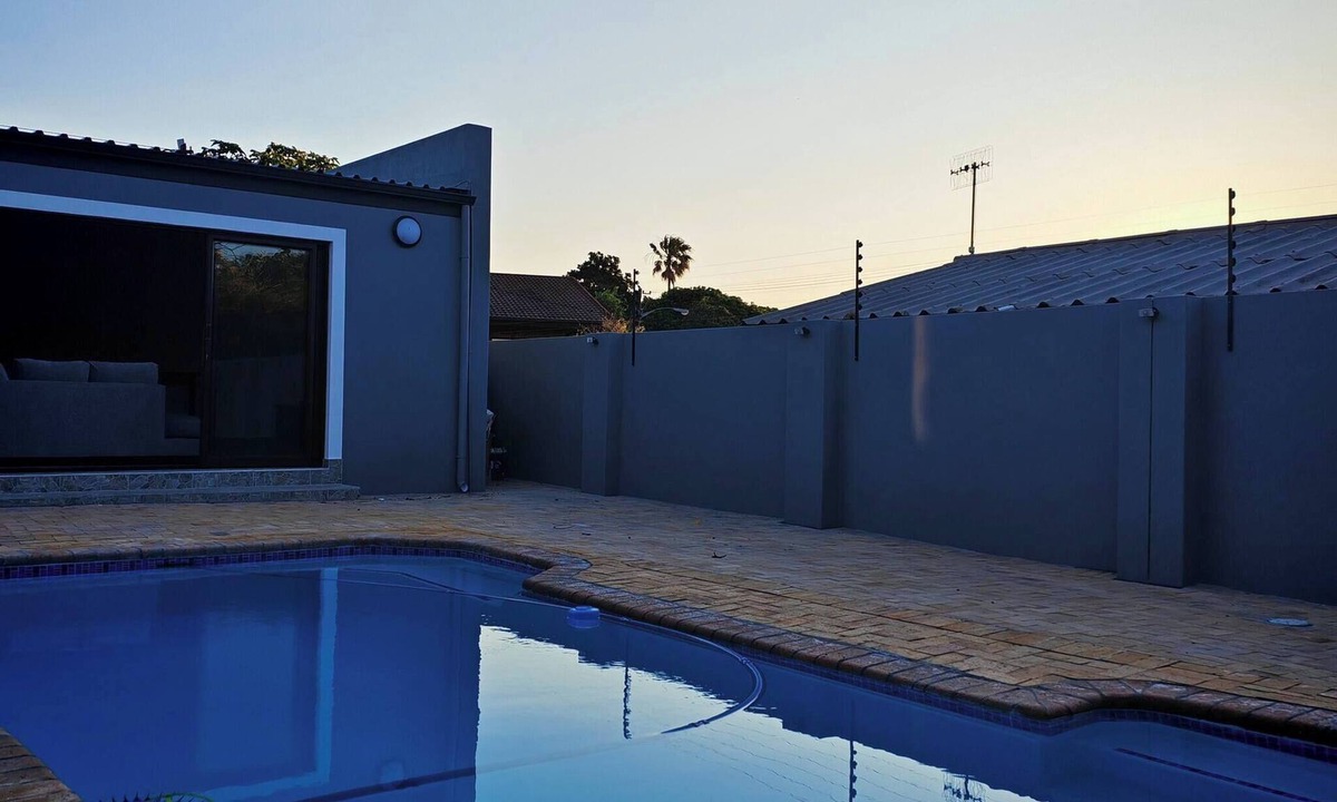 Flamingo Vlei House | King Superior Studio Room with En-Suit
