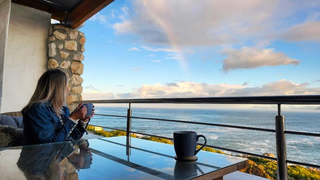 De Kelders Villa | Kleinzee Oceanfront Whole House Self Catering