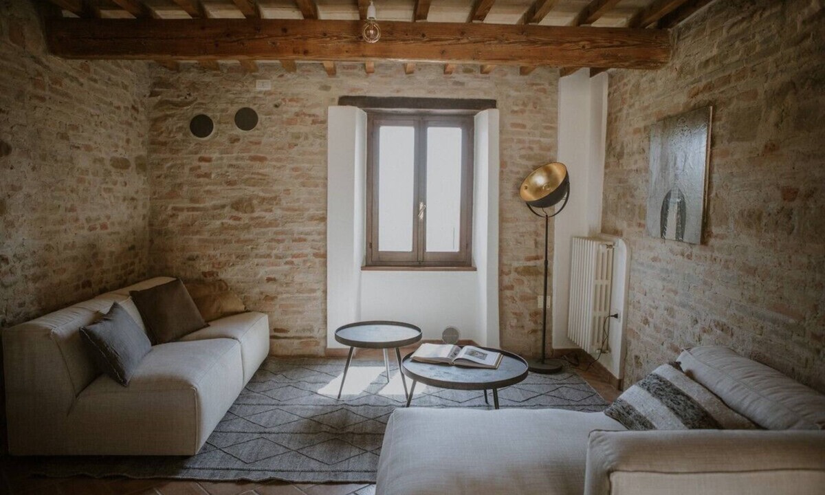 Arcevia Apartment | La casa in piazzetta in Borgo Loretello