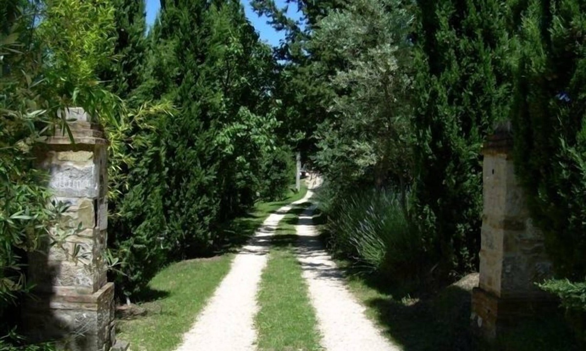 Radicondoli House | LA CASA NUOVA - apartment in holiday house with pool in the tuscan countryside.