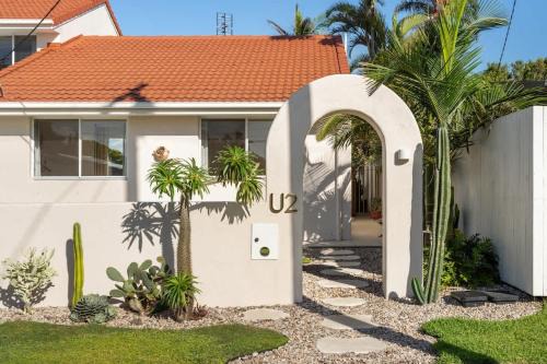 Warana House | La Casita l Mexican-Inspired Villa with Pool