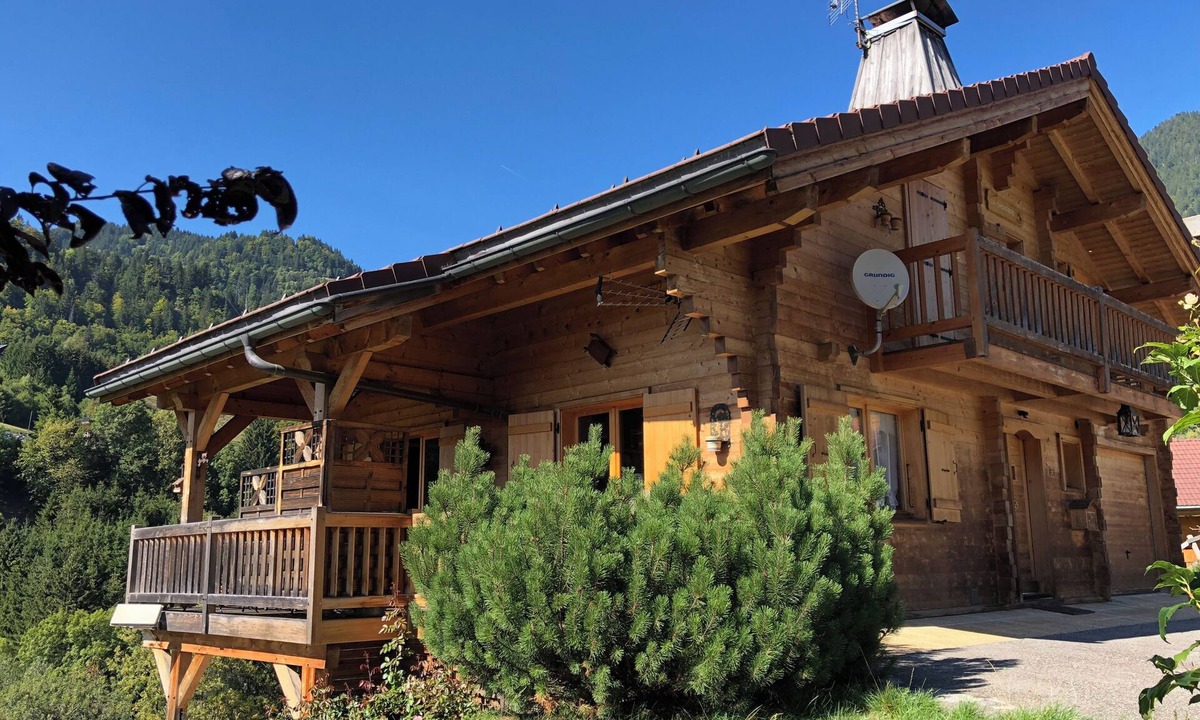 Flumet Ski Chalet | La Chevrière, beautiful log chalet, panoramic view, near Megève