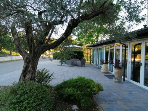 Bettola Hotel | La Vecchia Quercia