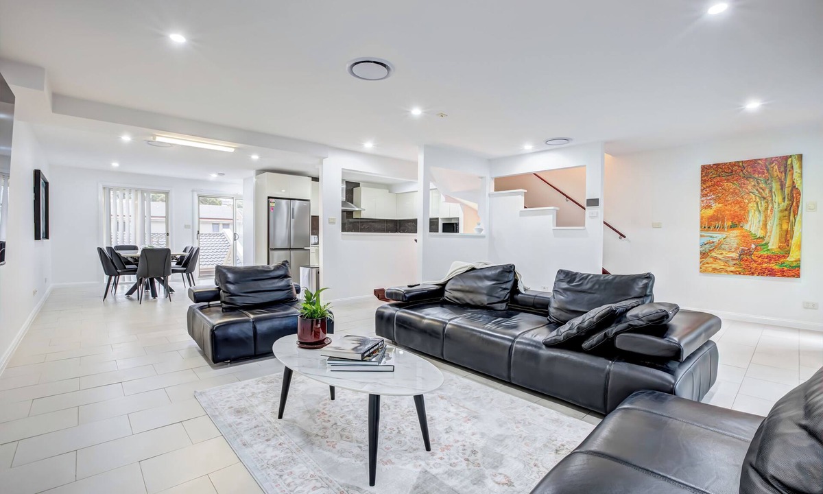 Gungahlin House | Lakeview Family Retreat: Canberra-Cozy Townhouse!