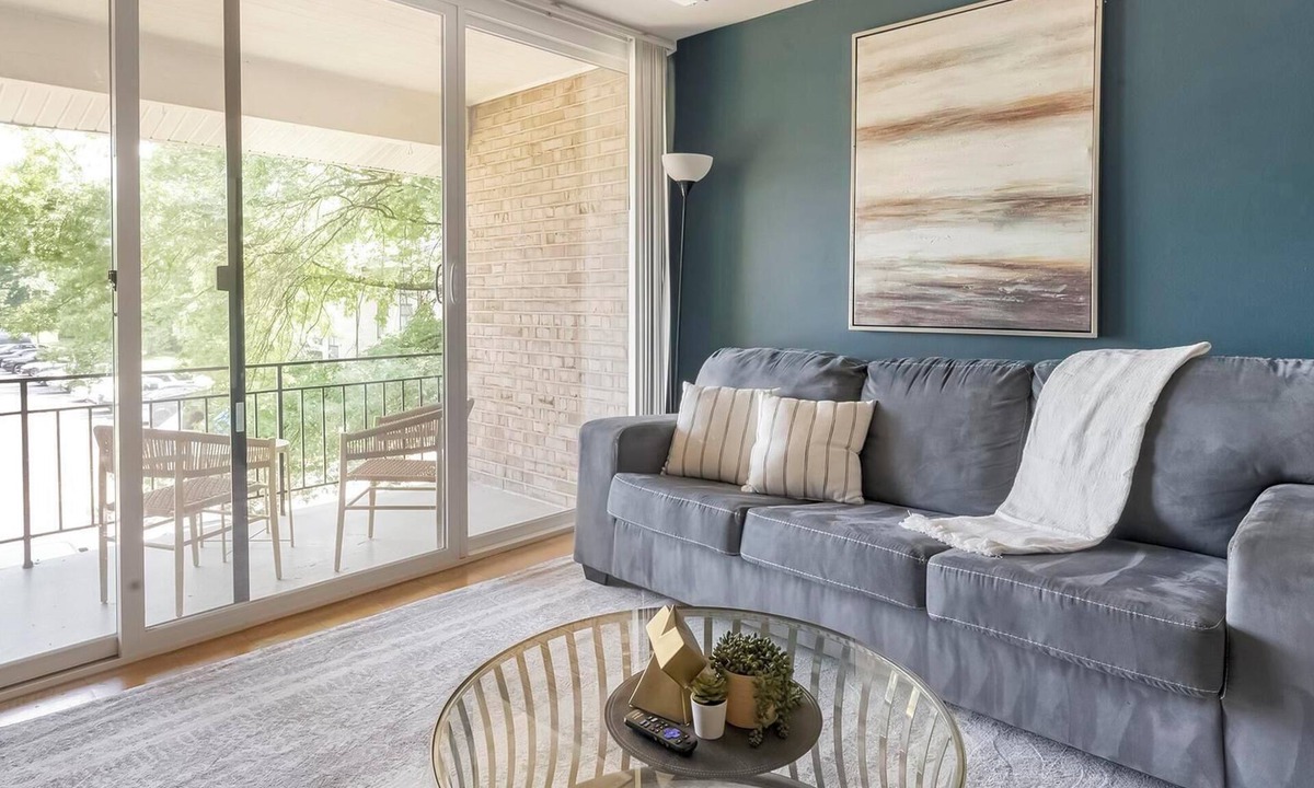 Greenbelt Apartment | Landing | Modern 2BD, Gym, Pool