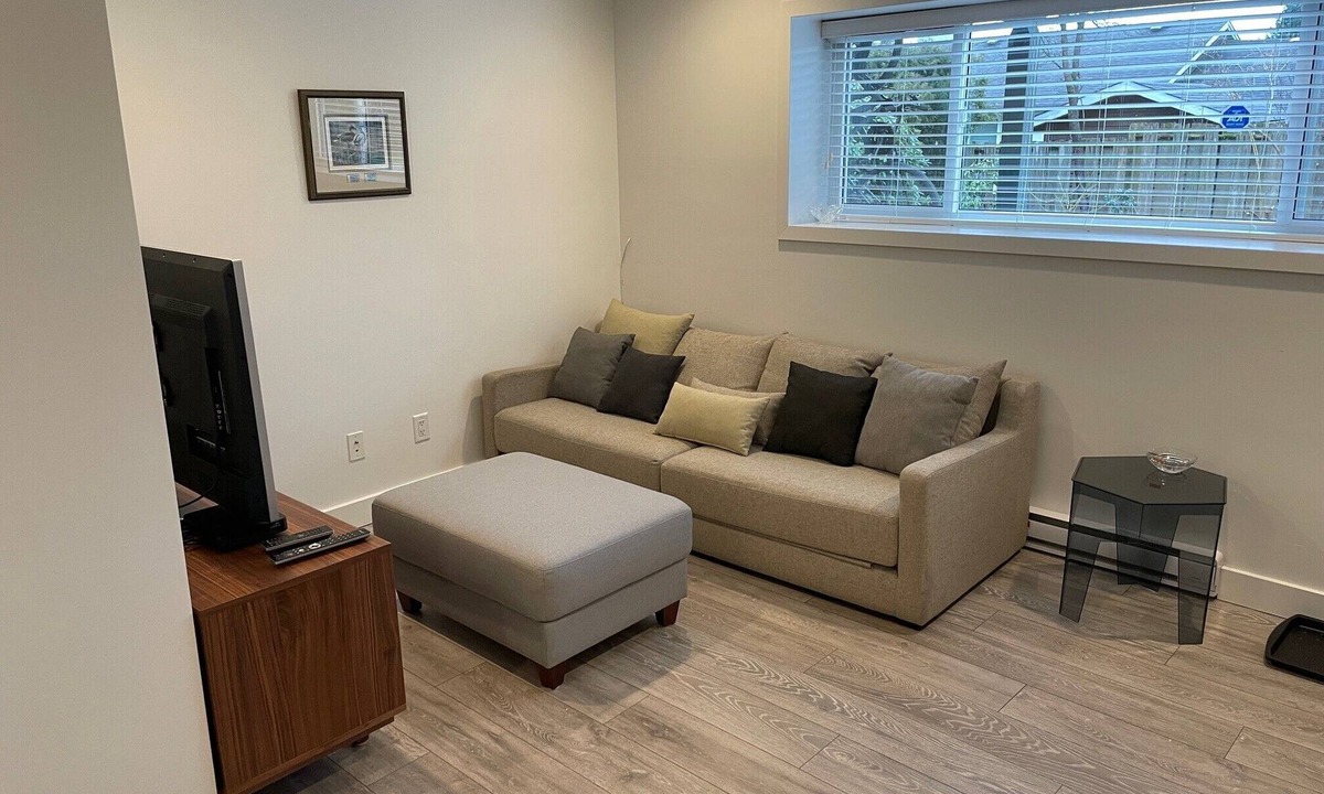 District of North Vancouver House | Large 2 bedroom private suite
