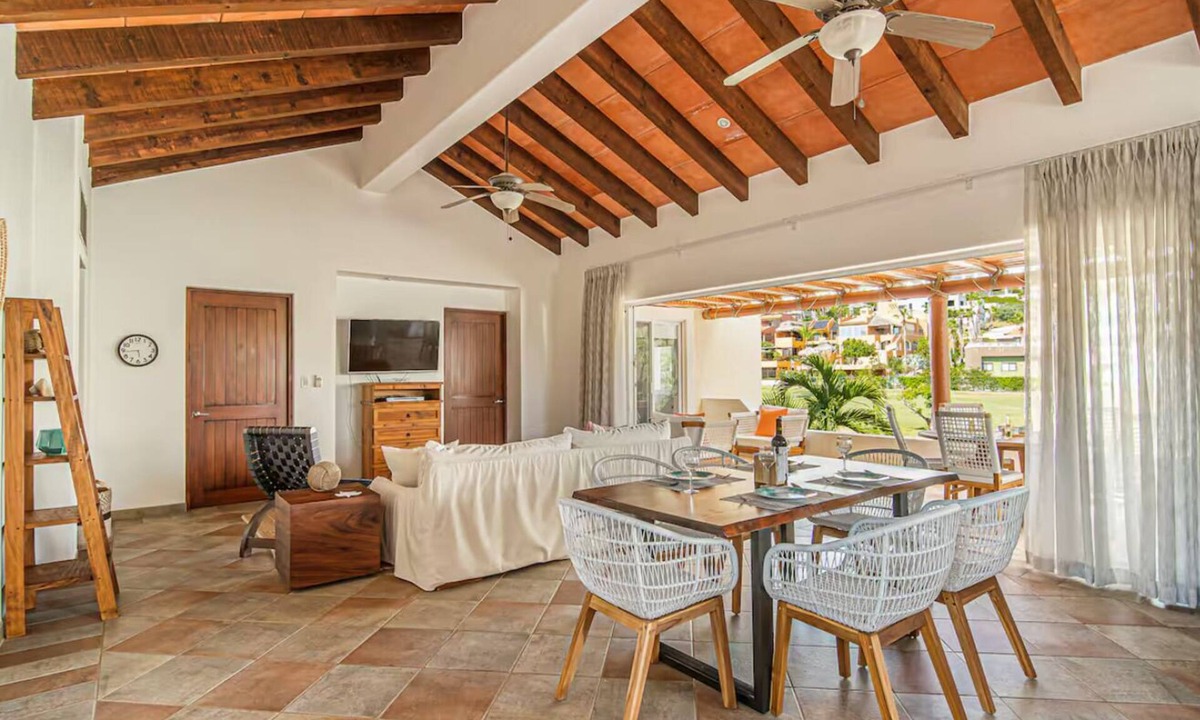 Campo de Golf Fonatur Condo | Las Quintas 6B - 2BR Chic Condo on Golf Course/SDC Hotel Zone, Beach & Dining.