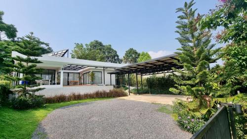 Pong Ta Long Villa | Legend of the Moon Pool Villa Khaoyai