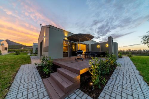 Simondium House | LEO Sky Farm Cottages