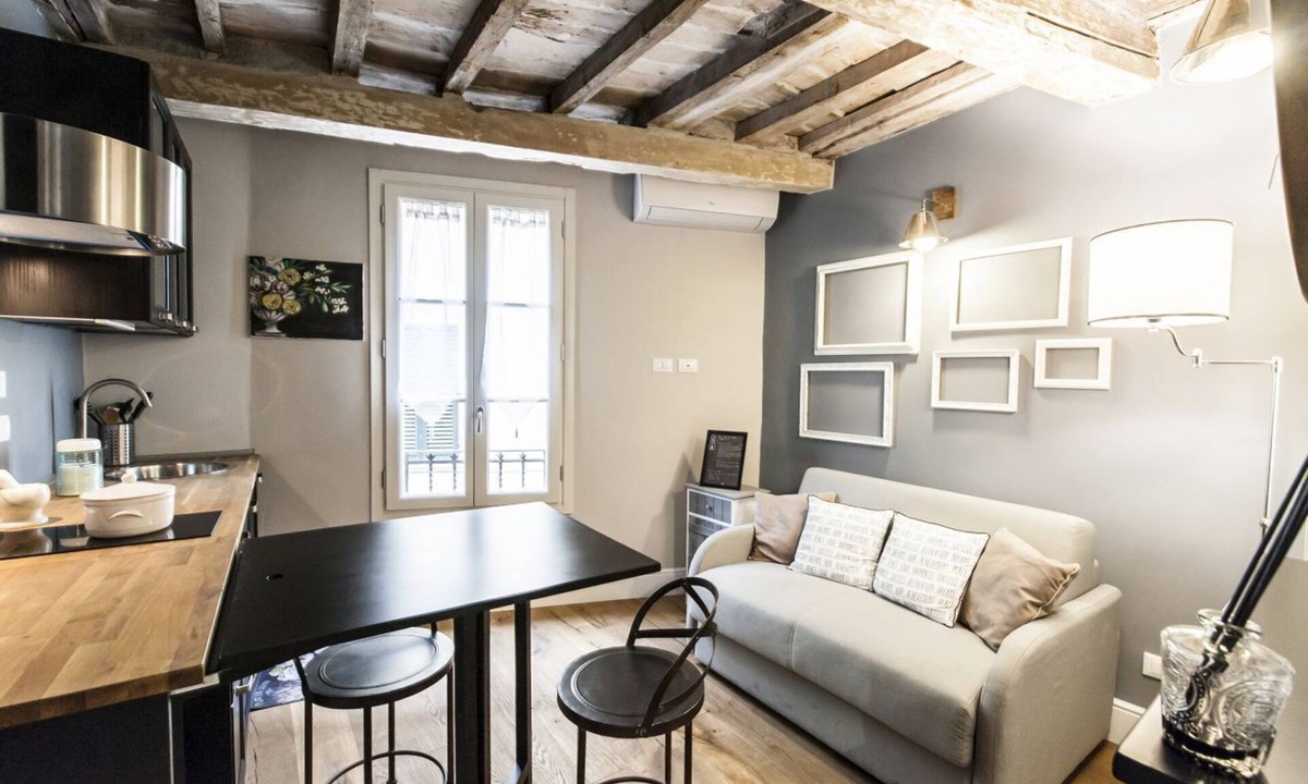 San Lorenzo Apartment | Little and cozy apartment in the San Lorenzo district, full of restaurants and shops.