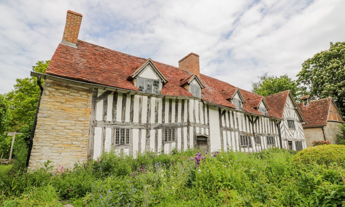 Frampton on Severn Cottage | Little Barn