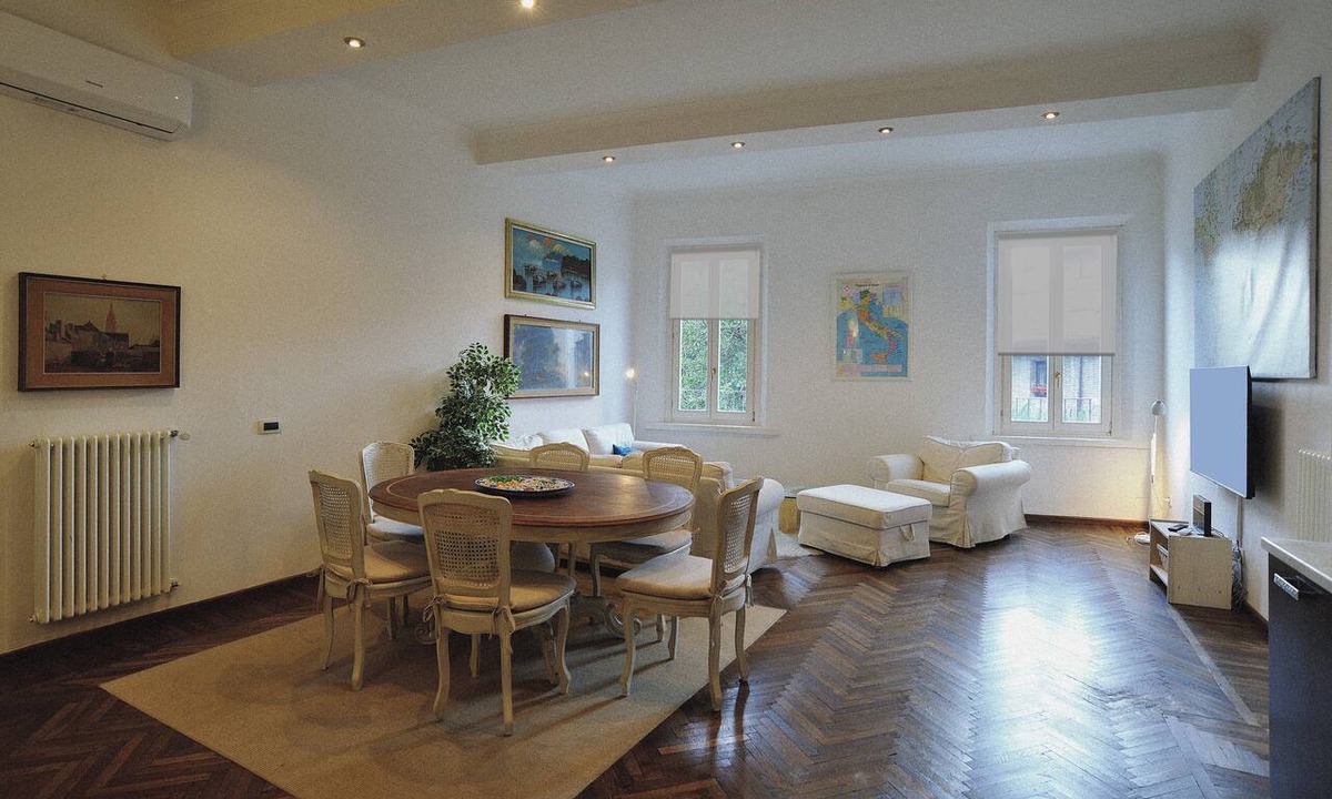 Old Town Apartment | Loris' House