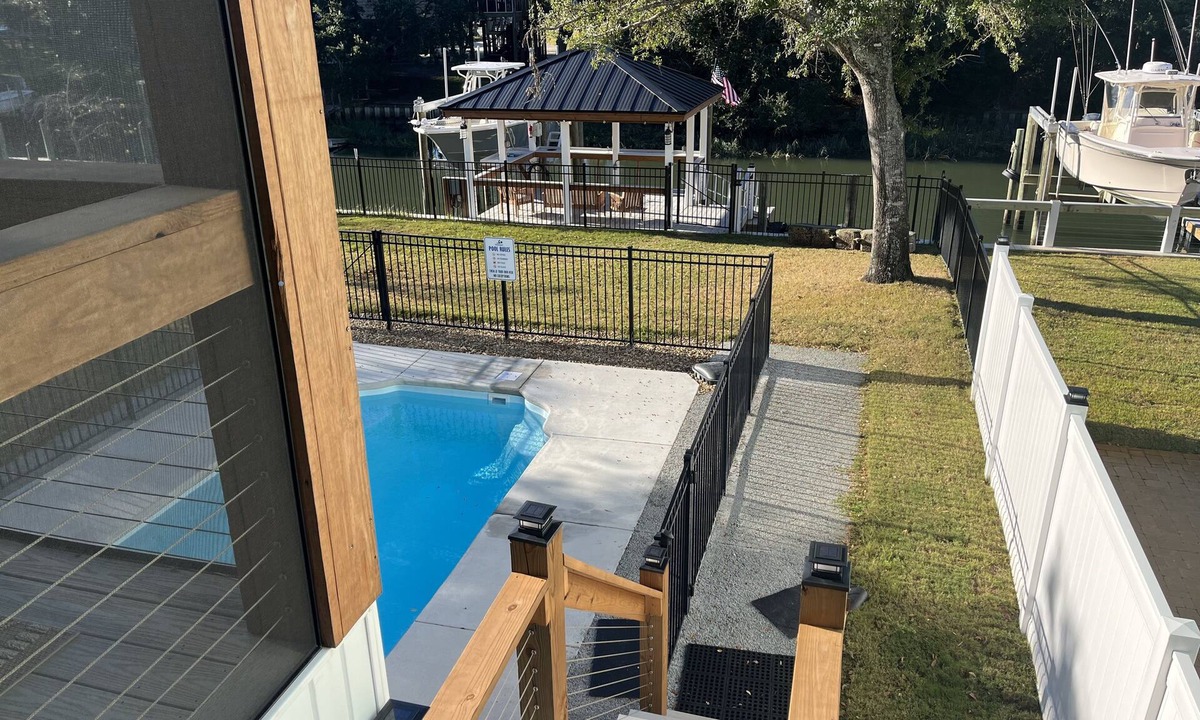 Long Beach House | Love to fish! We have a dock