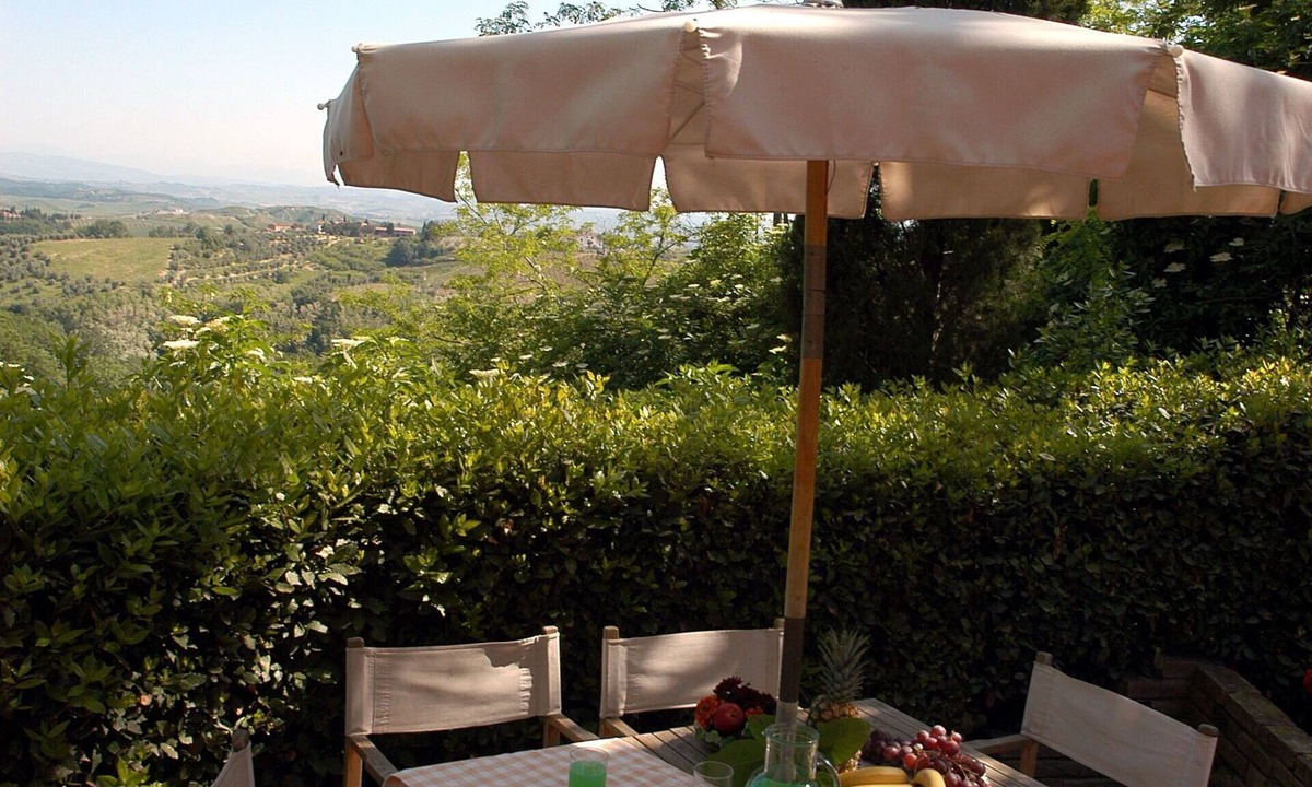 Montaione Apartment | Lovely apartment for 6 people with A/C, WIFI, pool, TV and pets allowed, close to San Gimignano