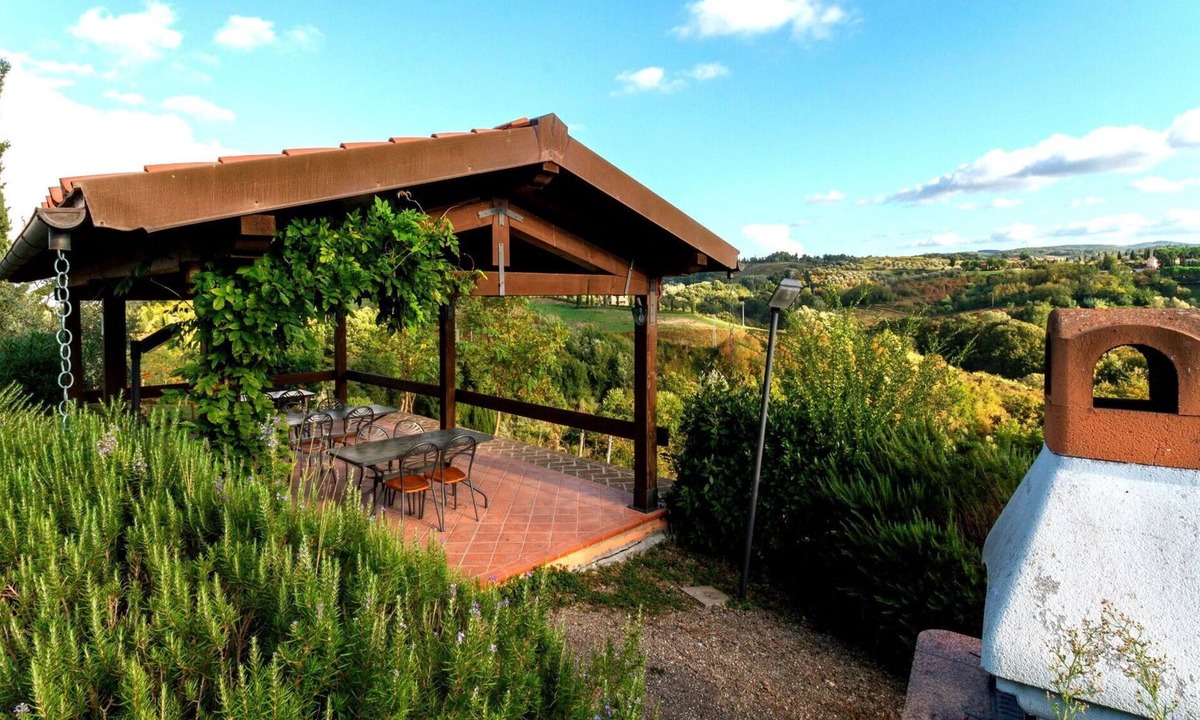 Sughera Apartment | Lovely apartment with A/C, WIFI, pool, TV, terrace and panoramic view, close to San Gimignano