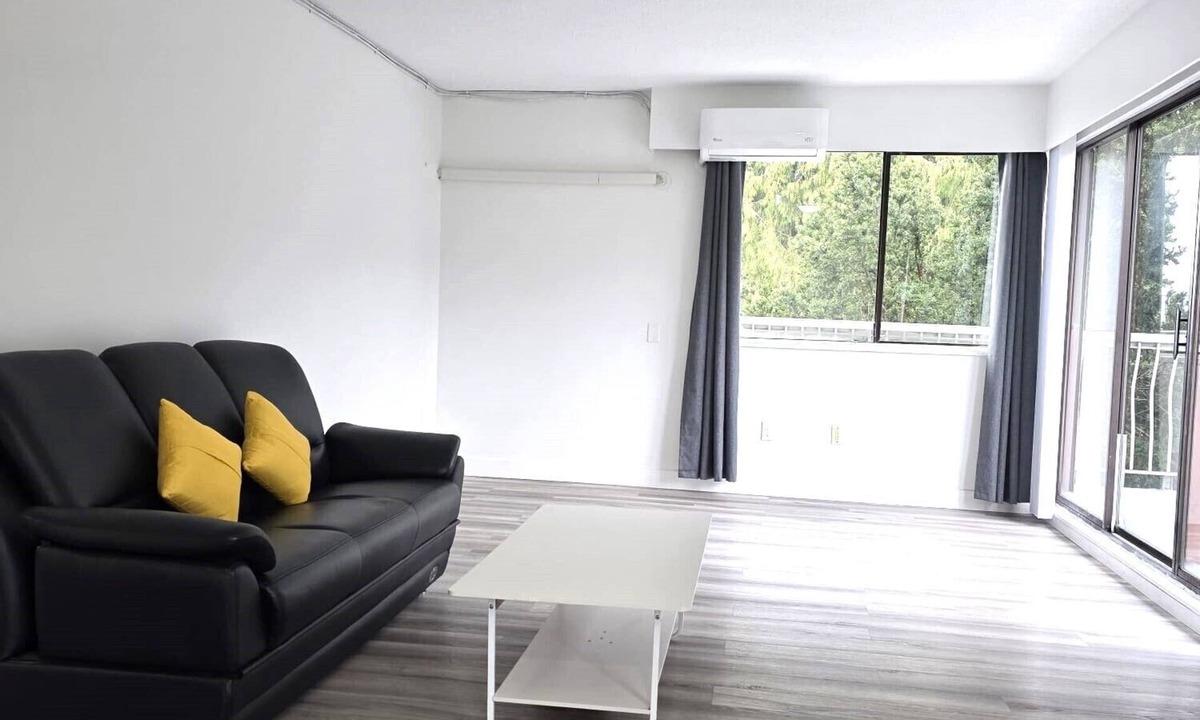 Lower Lonsdale Apartment | Lower Lonsdale One Bedroom Apartment - Mins to Seabus/Shipyard