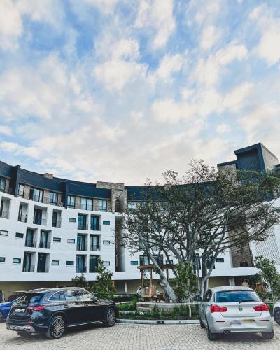Century City Apartment | Luxe Studio - On Park near Canal walk Century City