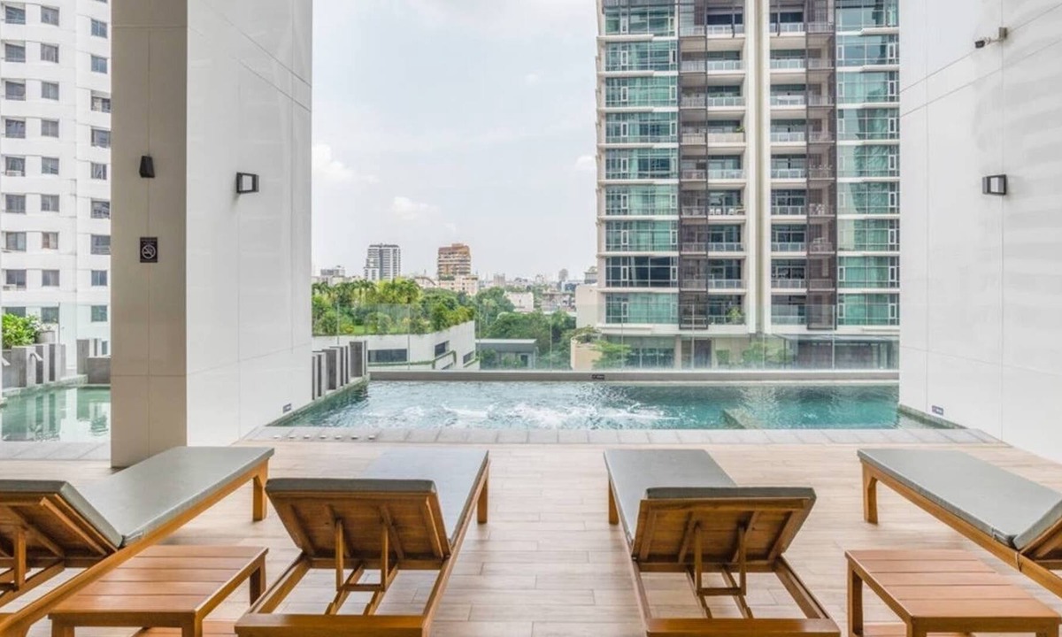 Sukhumvit Condo | Luxurious exclusive Suite 2 BR near BTS Thonglor 家庭奢华房近通罗站 U8