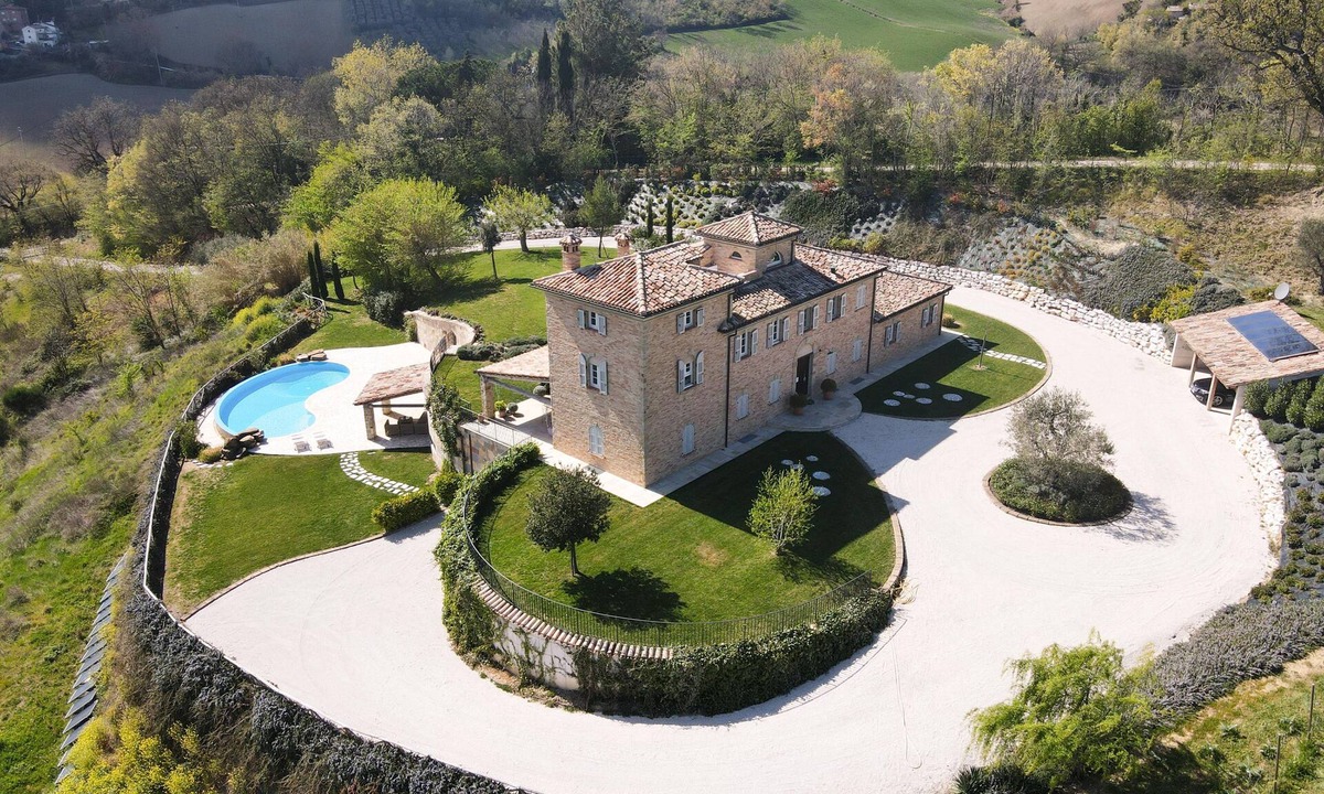 Castel Colonna House | Luxurious holiday home | 5 rooms The brands | Italy | Quiet location