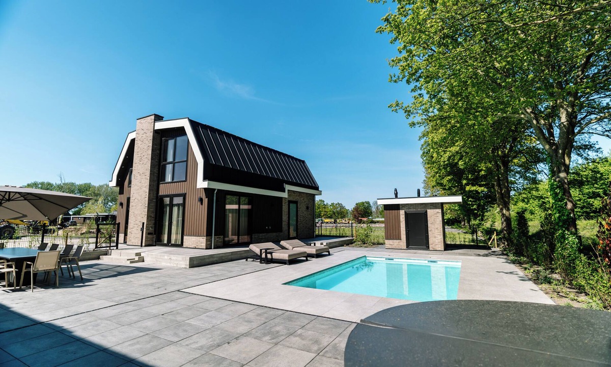 Waarland House | Luxury 10-person villa in Waarland with 5 bedrooms, private indoor pool, hot tub, and plenty of peace, space, and comfort.