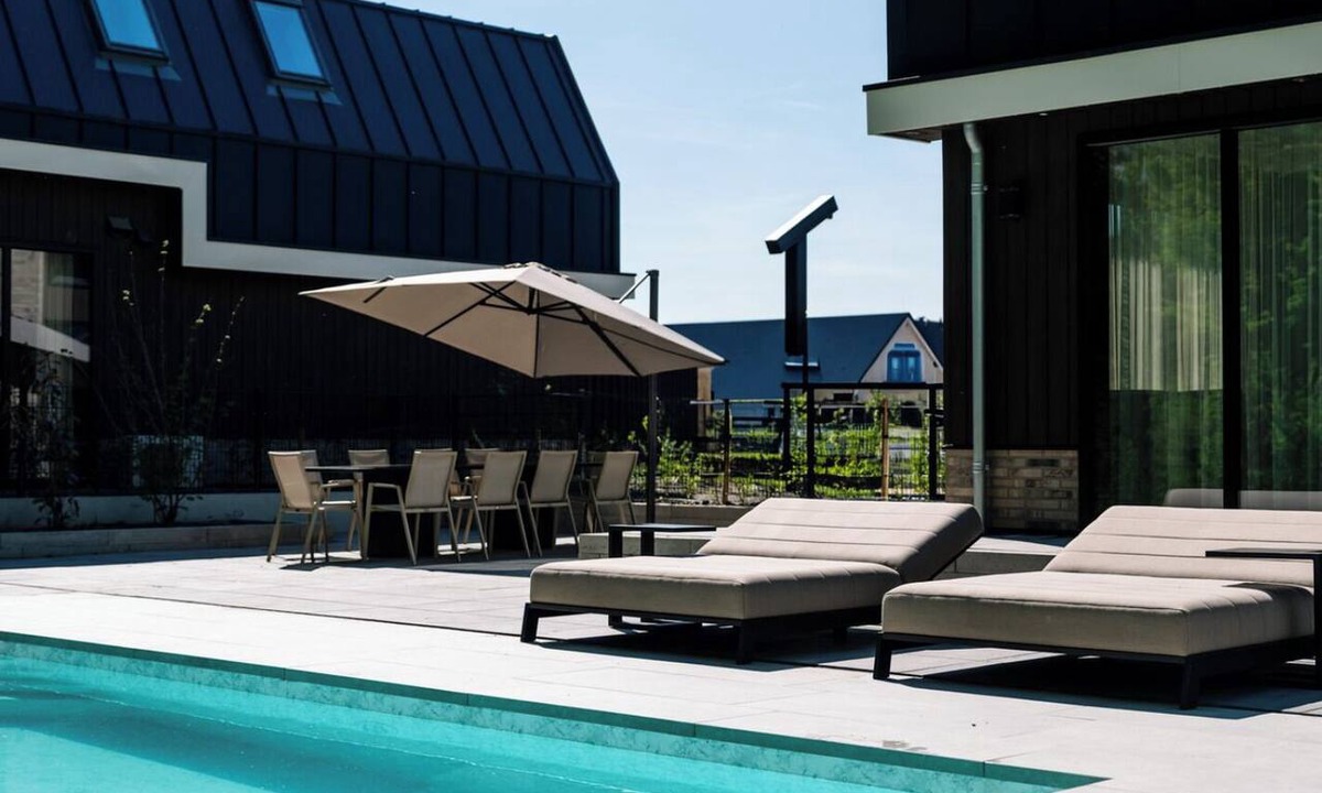 Waarland House | Luxury 12-person villa in Waarland with 6 bedrooms, private indoor pool, hot tub, and plenty of peace, space, and comfort.