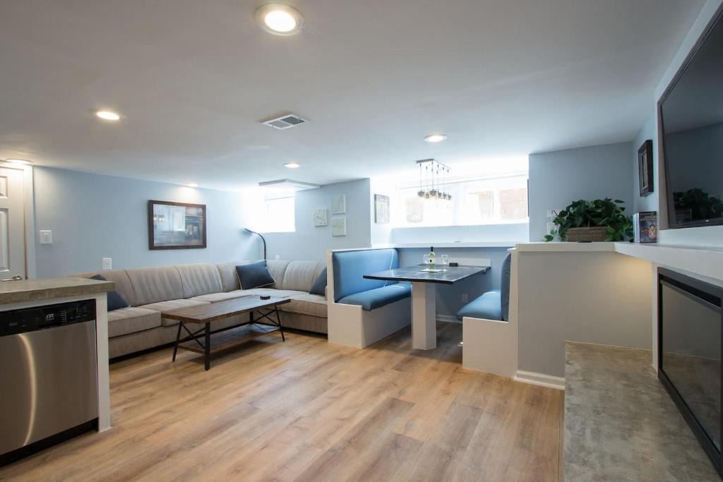 Brookland House | Luxury 2 bedroom apartment w/free parking