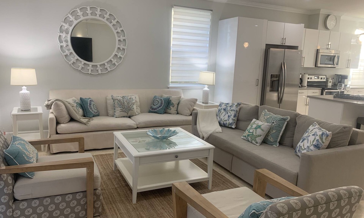 Palm Cay Villa | Luxury 5 Star 3 BR Villa Private Gated Community, *FREE Beach Access Included