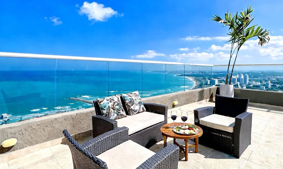 Marbella Apartment | Luxury apartment with ocean view only 5 min from the historic center.