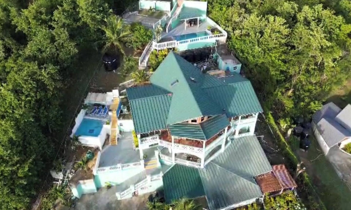 Cap Estate Villa | Luxury BEACHFRONT VILLA FR 7 to 9 Rms, 1 MIN WALK TO BEACH, ROYALTON RESORT,