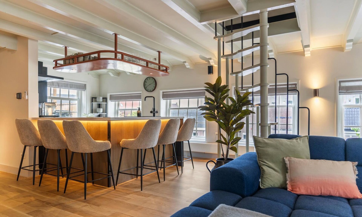 Medemblik House | Luxury boutique stay with sauna & jacuzzi on the harbor of Medemblik!
