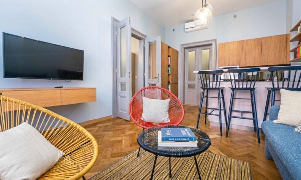 Vinohrady Apartment | Luxury Two-Bedroom Residence in Vinohrady