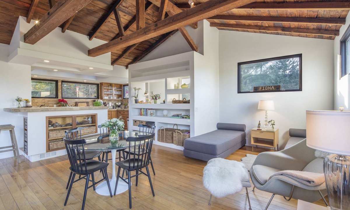 Malibu Cabin | Magical 1927 Malibu Nature Cottage & Beach Retreat