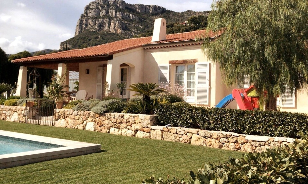 Saint-Jeannet House | Mediterranean house in southern France