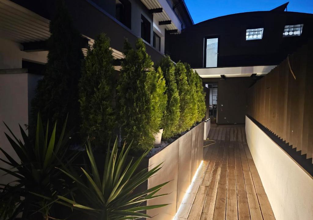 Mezzago Apartment | Mezzago Royal Suites